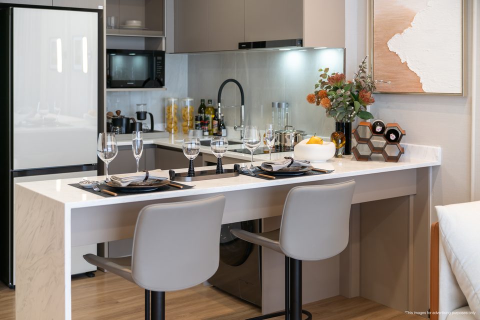 Aquarous Jomtien Pattaya 1-Bedroom Deluxe dining nook, developer imagery