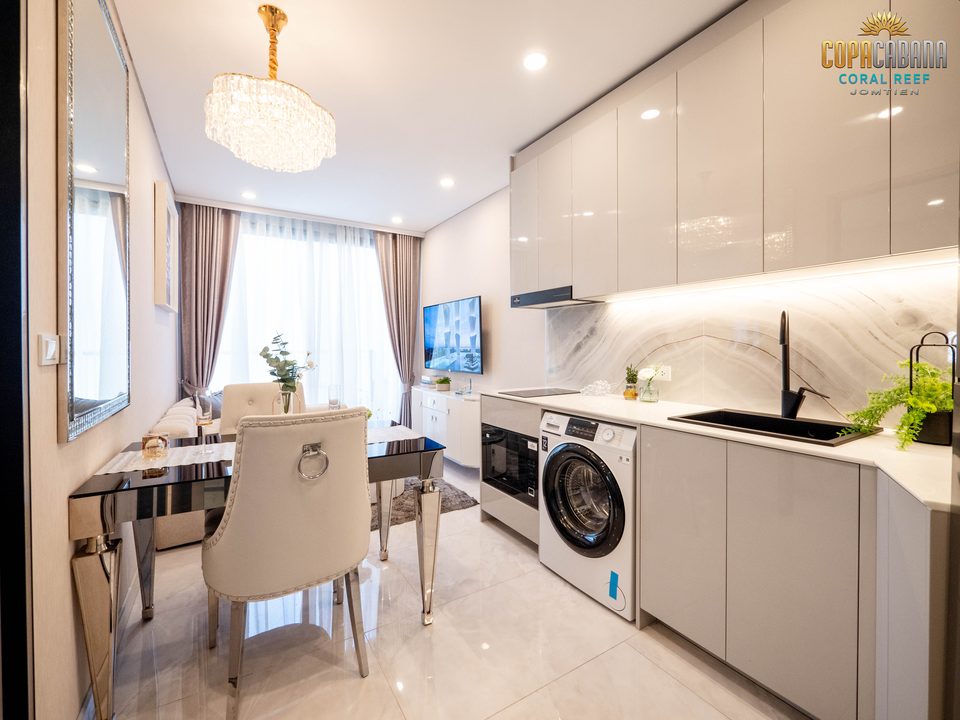 Copacabana Coral Reef Type 4 show-unit kitchen, real photograph, 34.3 sqm